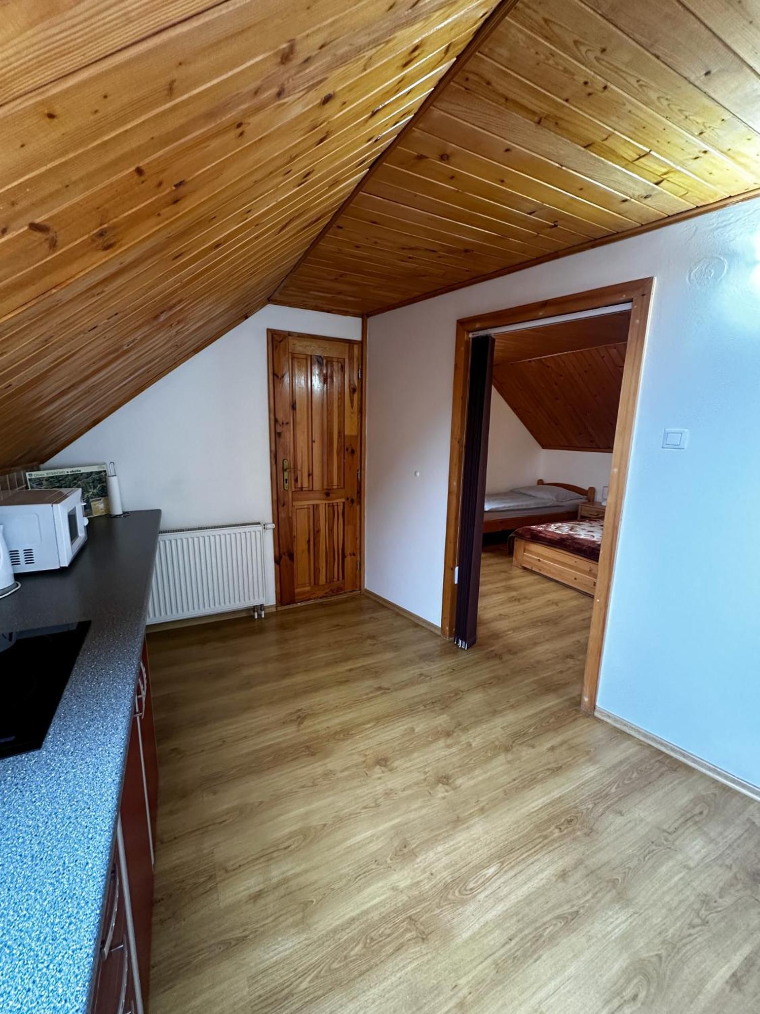 Privat Simba Apartment Strecno Екстериор снимка