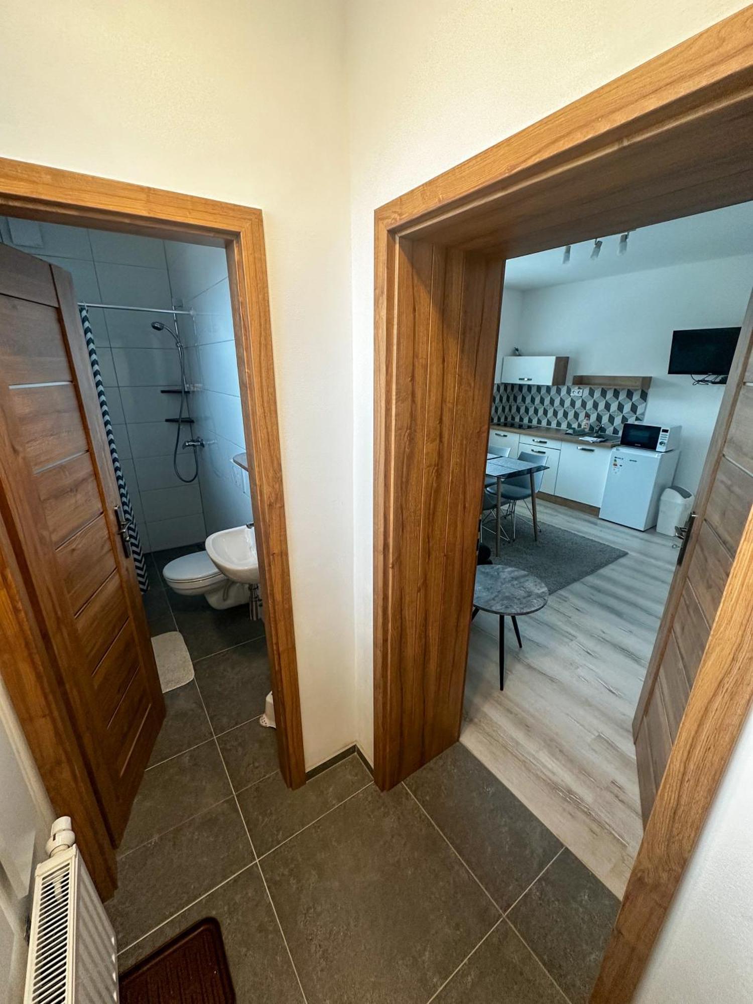 Privat Simba Apartment Strecno Екстериор снимка